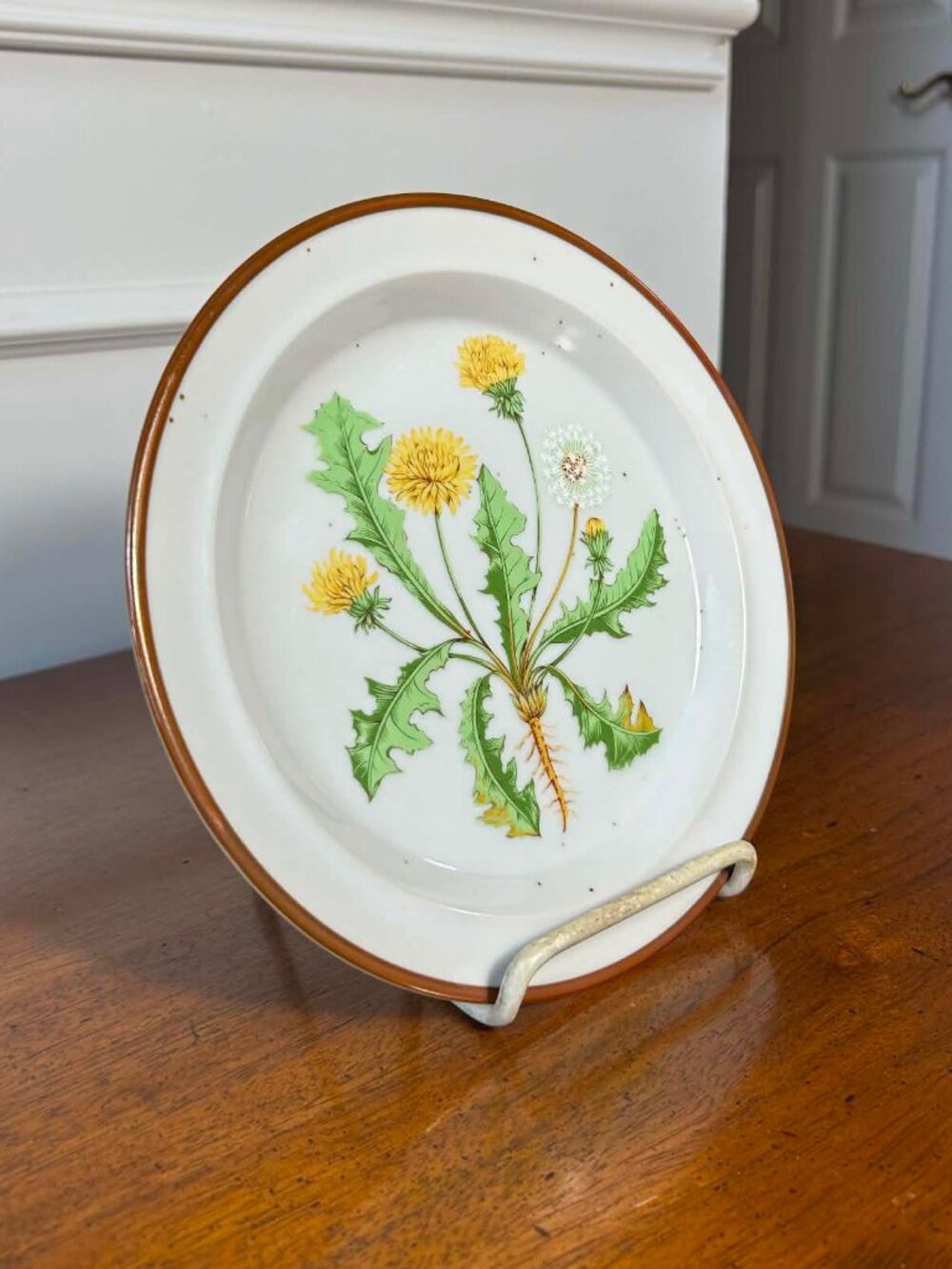 Japanese speckled stoneware dandelion salad plate - Picture 3 of 9